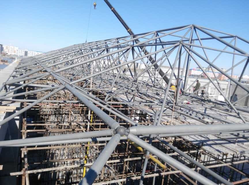 宜昌商贸城屋顶网架工程